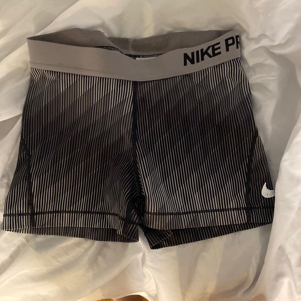 Small nike pro shorts